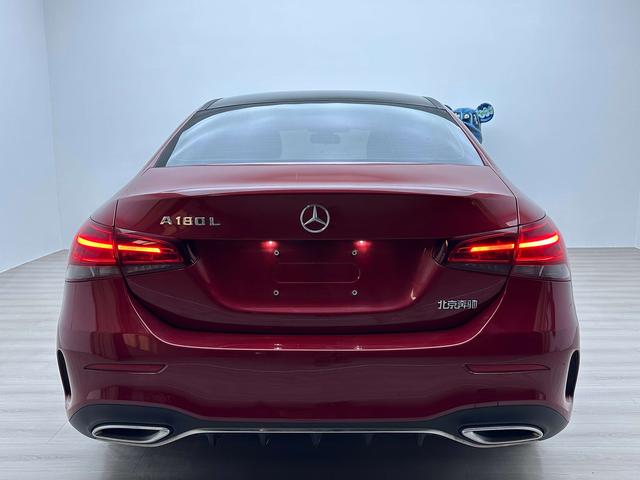 Mercedes-Benz A-Class 2022, фото 5