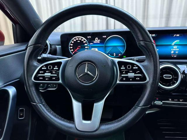 Mercedes-Benz A-Class 2022, фото 11