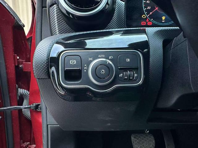 Mercedes-Benz A-Class 2022, фото 14