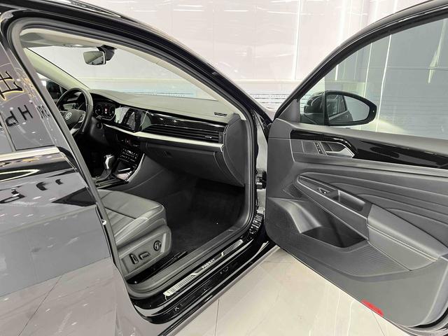 Volkswagen Passat 2022, фото 17