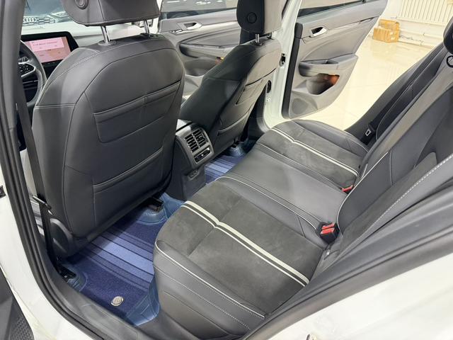 Volkswagen Golf 2021, фото 16