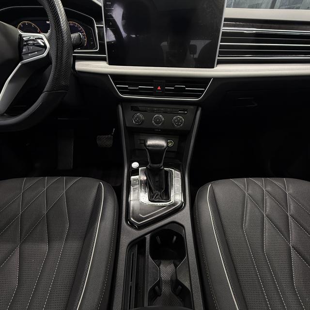 Volkswagen Tiguan 2023, фото 15