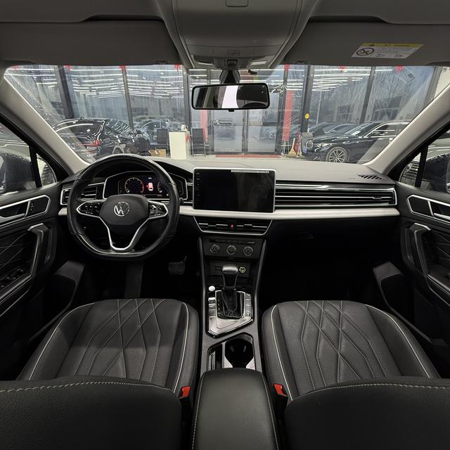 Volkswagen Tiguan 2023, фото 16