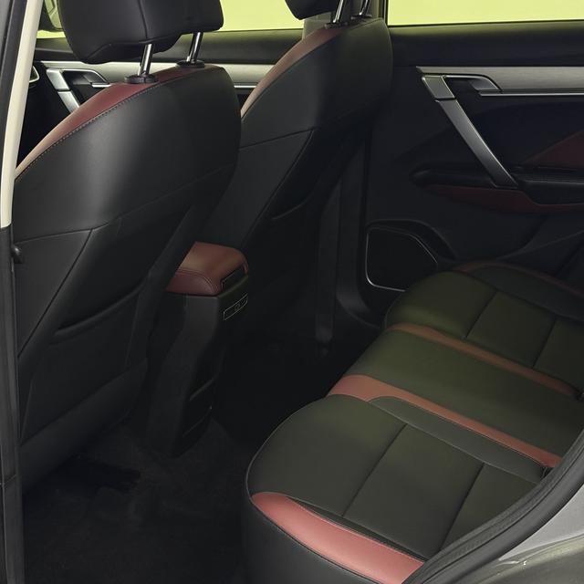 Geely Binyue 2021, фото 11