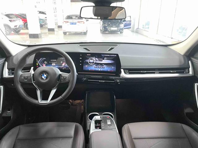 BMW X1 2023, фото 9