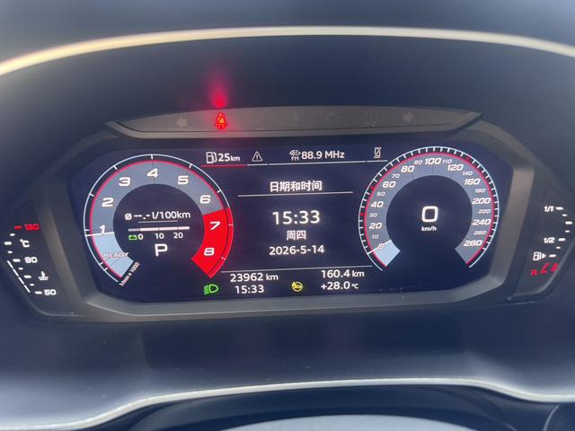 Audi Q3 2023, фото 15