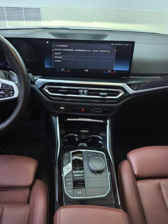 BMW 3 2023, фото 14