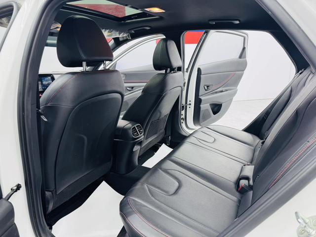 Hyundai Elantra 2023, фото 7