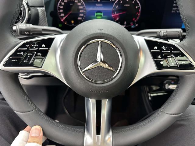 Mercedes-Benz A-Class 2023, фото 14