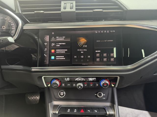 Audi Q3 2022, фото 17