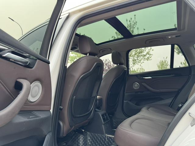 BMW X1 2022, фото 11