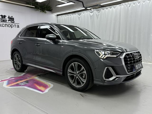 Audi Q3 2022, фото 3