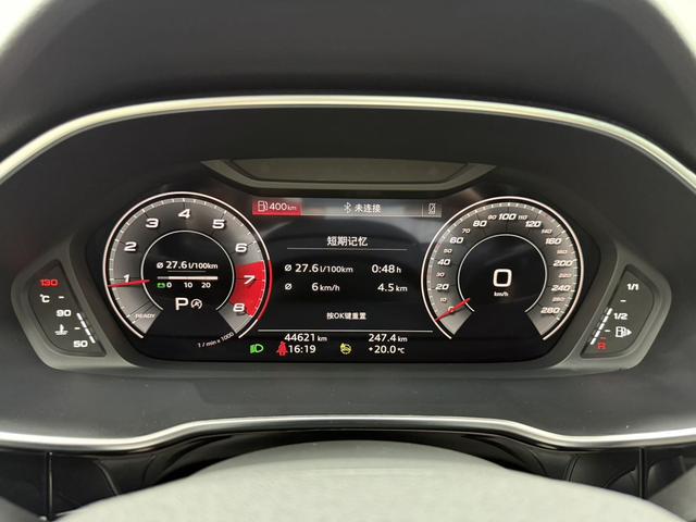 Audi Q3 2022, фото 7