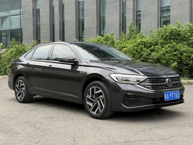 Volkswagen Jetta 2023, фото 3