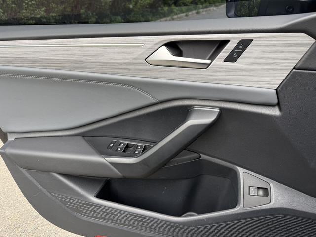 Volkswagen Jetta 2023, фото 4