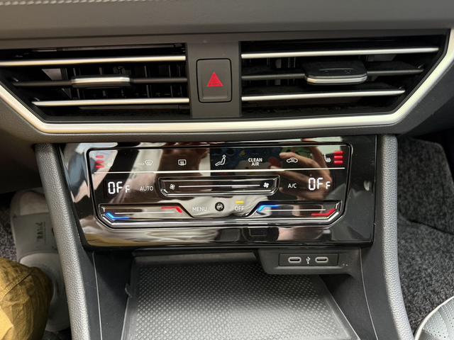 Volkswagen Jetta 2023, фото 8
