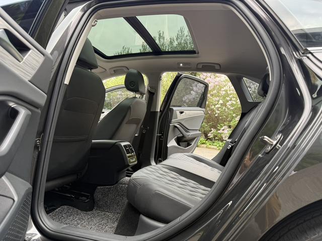 Volkswagen Jetta 2023, фото 13