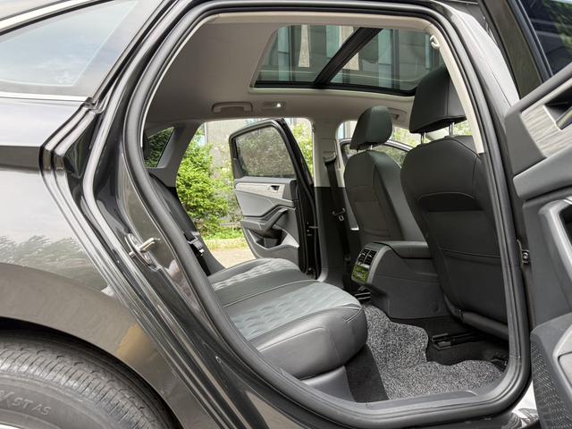 Volkswagen Jetta 2023, фото 15