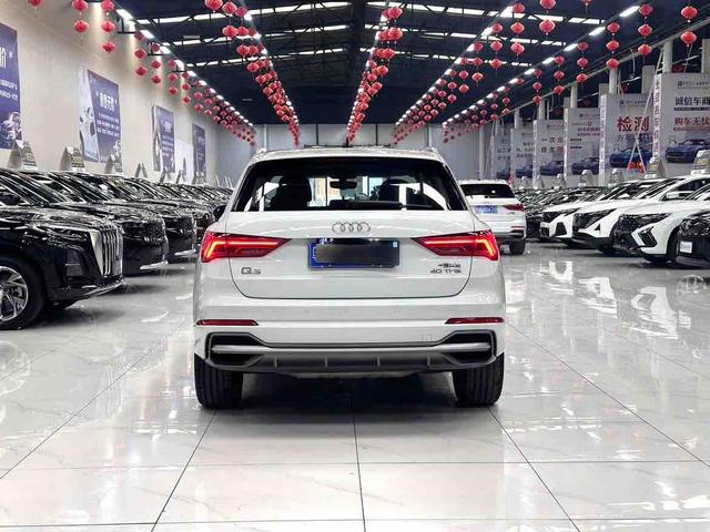 Audi Q3 2022, фото 5