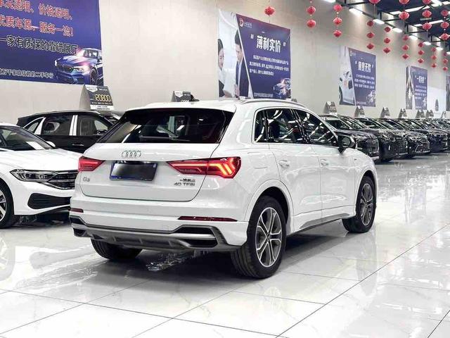 Audi Q3 2022, фото 6