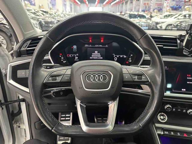 Audi Q3 2022, фото 8