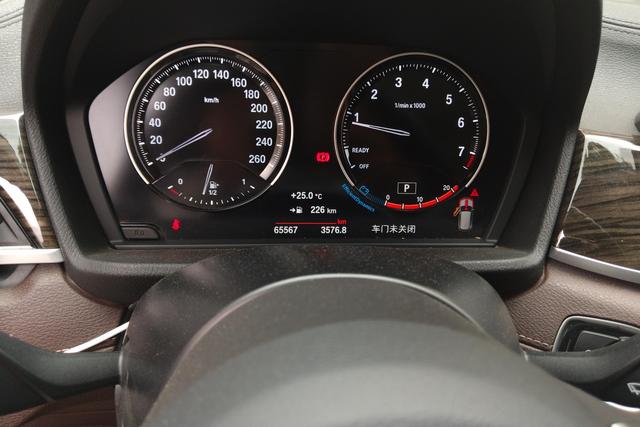 BMW X1 2021, фото 17