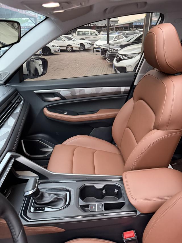 Geely Emgrand X6 2021, фото 14