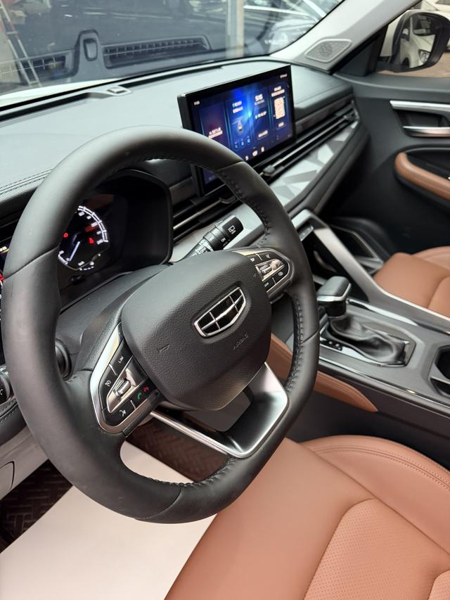 Geely Emgrand X6 2021, фото 17