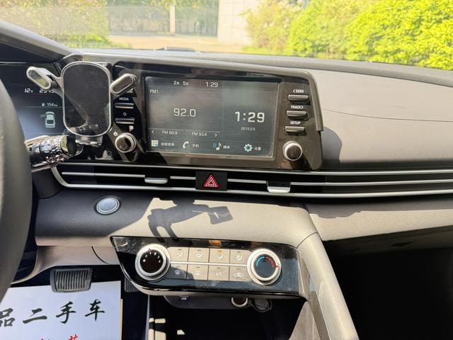 Hyundai Elantra 2022, фото 15