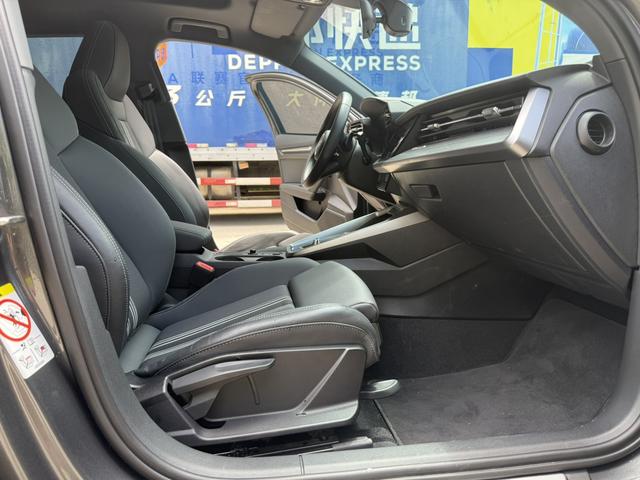 Audi A3 2023, фото 15