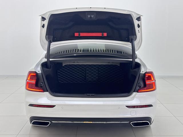 Volvo S60 2022, фото 15