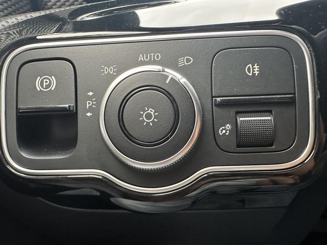 Mercedes-Benz A-Class 2023, фото 14
