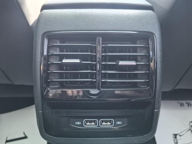 Volkswagen Jetta 2023, фото 17
