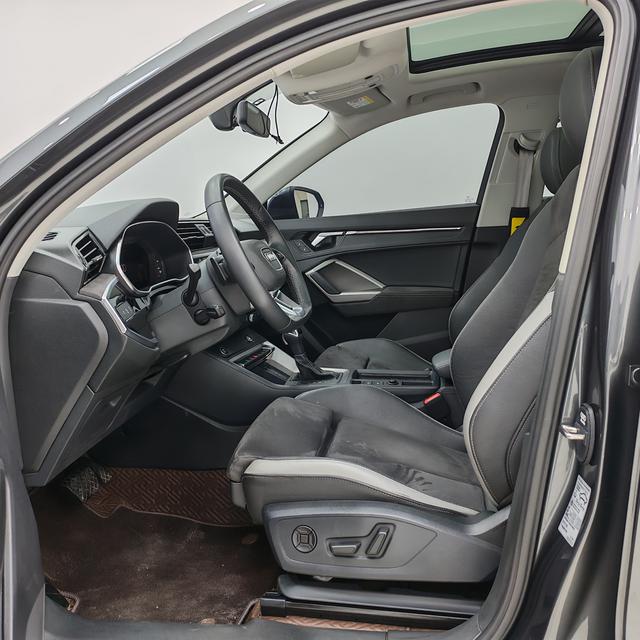 Audi Q3 2023, фото 7