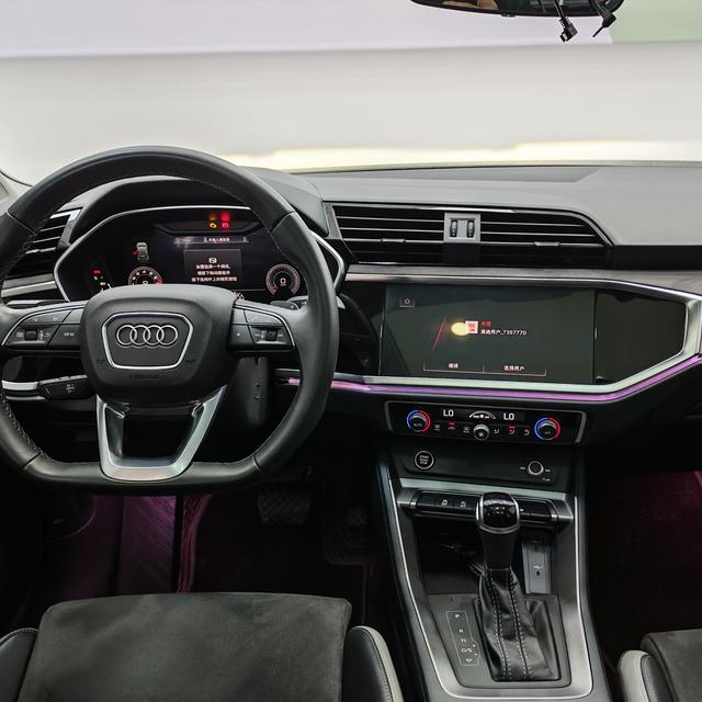 Audi Q3 2023, фото 11