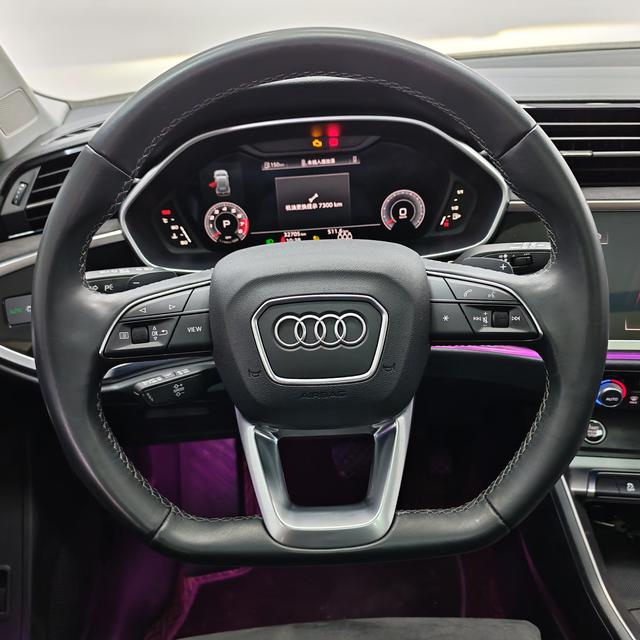 Audi Q3 2023, фото 12