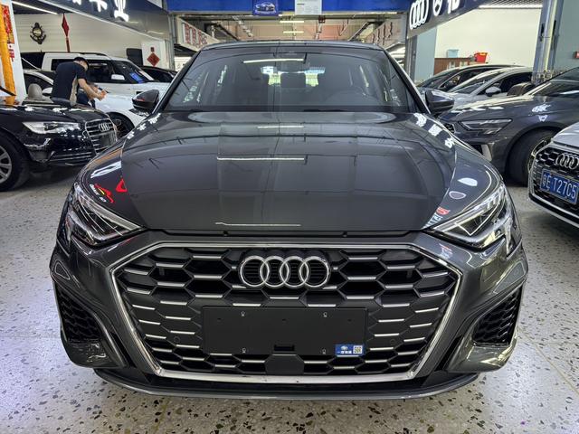 Audi A3 2021, фото 2