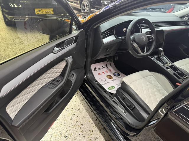 Volkswagen Passat 2023, фото 9