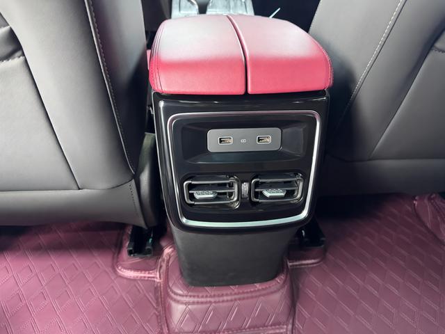 Jietu X70 PLUS 2023, фото 16