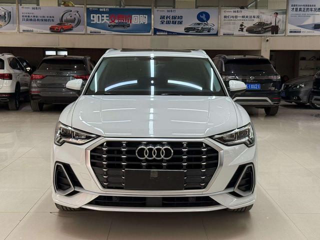 Audi Q3 2023, фото 2