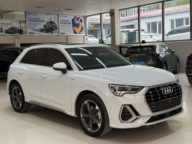 Audi Q3 2023, фото 3