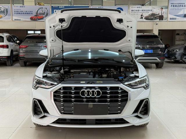 Audi Q3 2023, фото 7