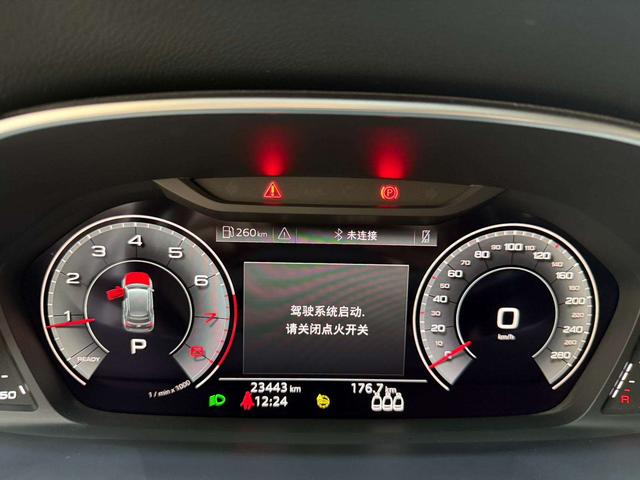 Audi Q3 2023, фото 10