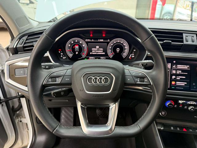 Audi Q3 2023, фото 11