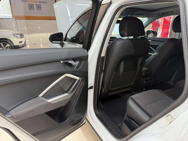 Audi Q3 2023, фото 17