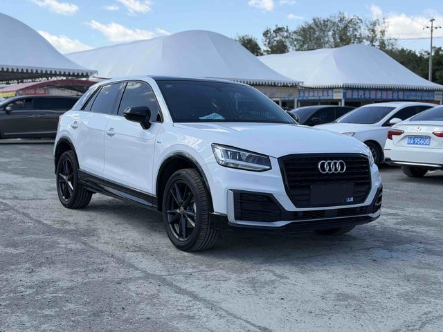Audi Q2L 2021, фото 4