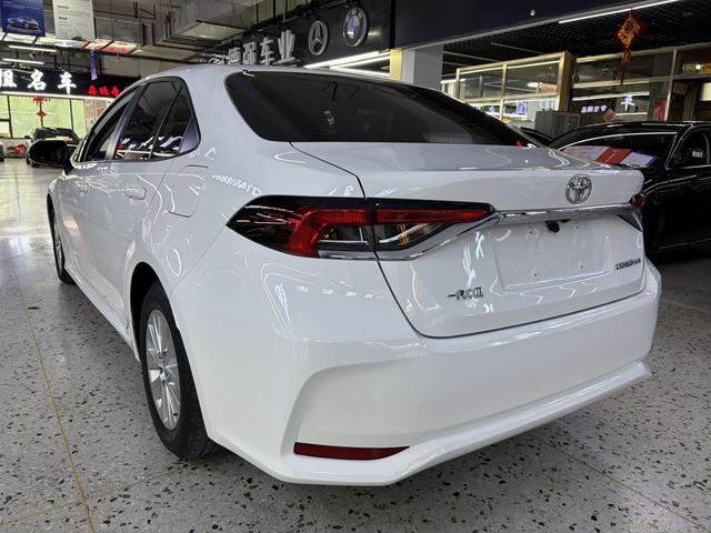 Toyota Corolla 2021, фото 4
