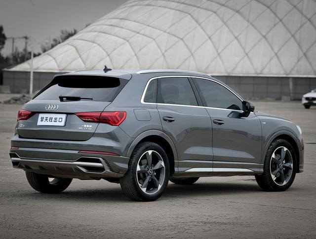 Audi Q3 2022, фото 6