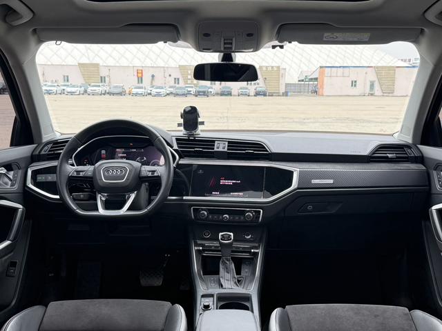 Audi Q3 2022, фото 9