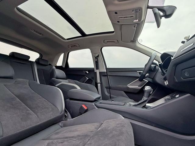 Audi Q3 2022, фото 11